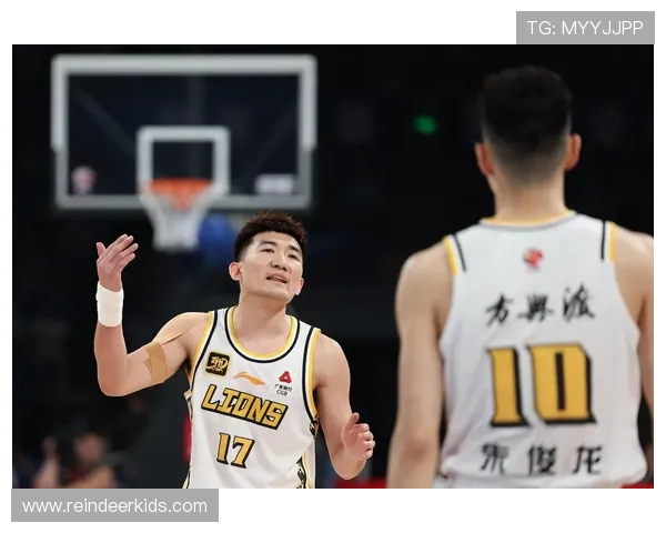 广厦CBA战胜“北足球”？标题误导现象分析